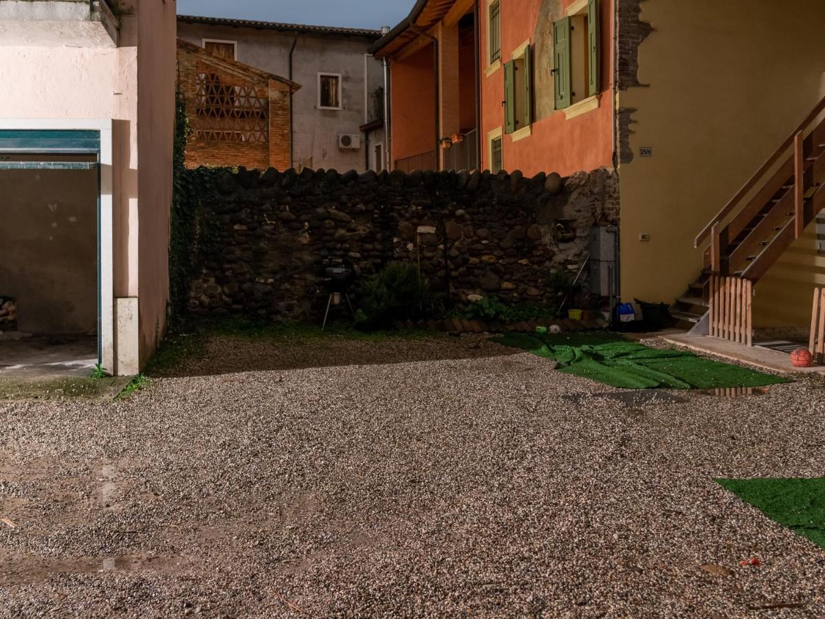 Camera Rustica In Valpolicella Con Parcheggio Pescantina Exterior photo
